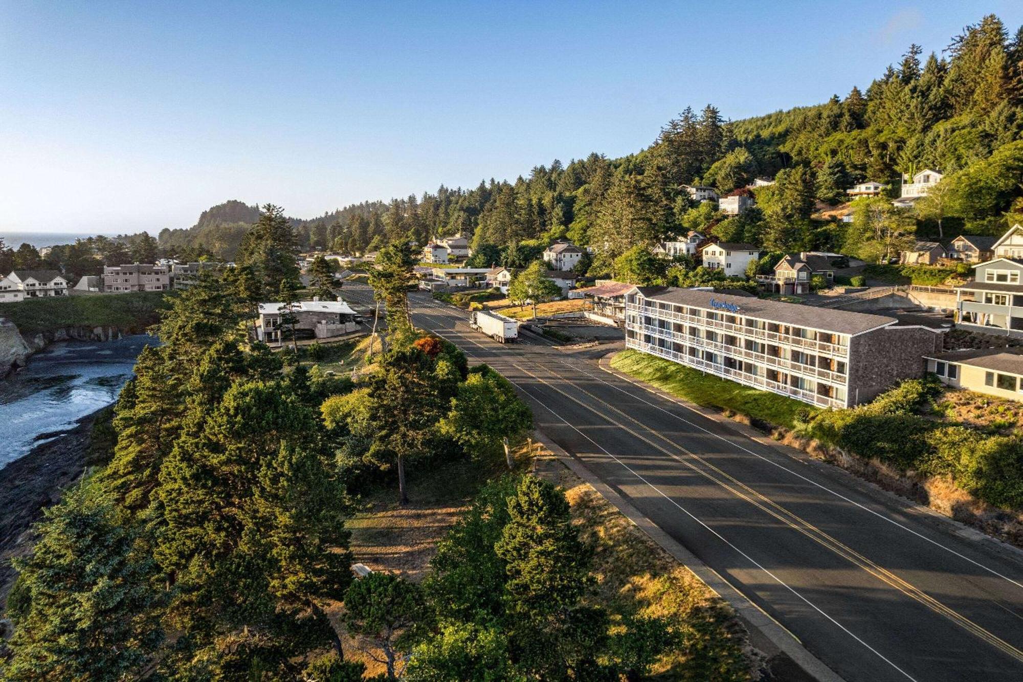 Travelodge By Wyndham Depoe Bay Ngoại thất bức ảnh